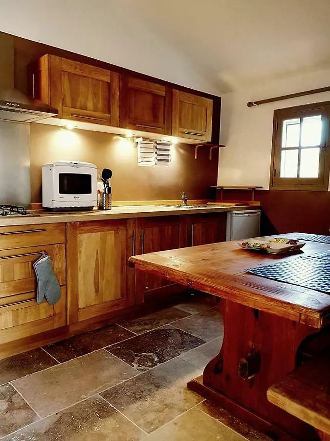 Le Mas De Roussillon Bed and Breakfast Roussillon en Isere