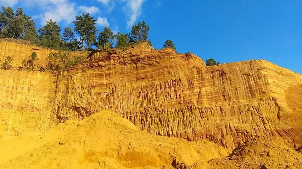 Le Mas De Roussillon Bed & Breakfast Roussillon  Roussillon (Vaucluse)